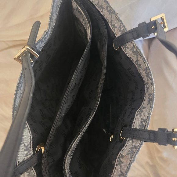 Michael Kors Collection Black and Gray Signature Tote Jet Set - Picture 2 of 2